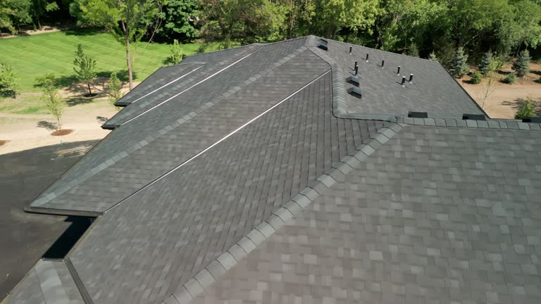 Best Emergency Roof Repair Services  in Earlysville, VA